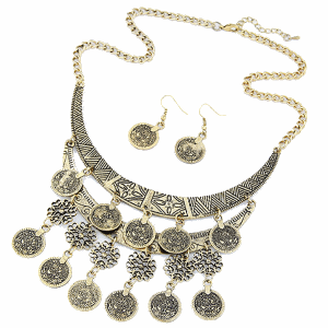 C110514105 Vintage moon dangling charms statement necklace - Click Image to Close