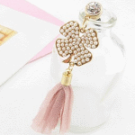 Ss0279 Light gold clover pearl korean iphone plug accessories