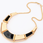 P90463 Light gold black white short necklace wholesale online